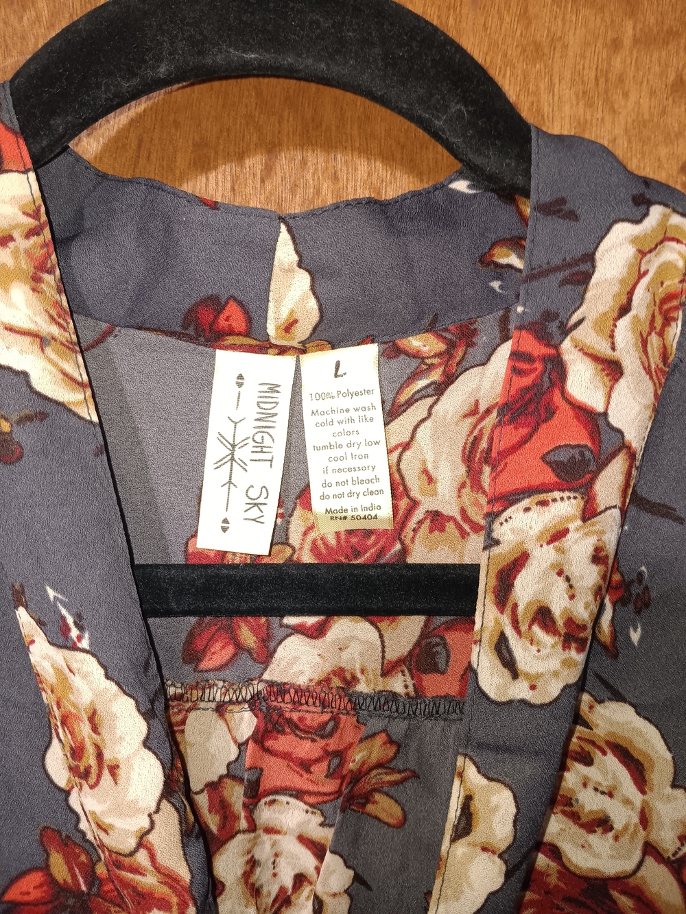 Sleeveless Gray Tie-Neck Floral Blouse with Rust & Cream Roses - Picture 3 of 3